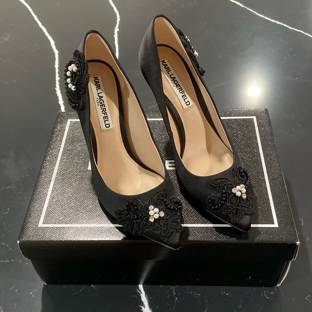 SOLD. Karl Lagerfeld black heels.